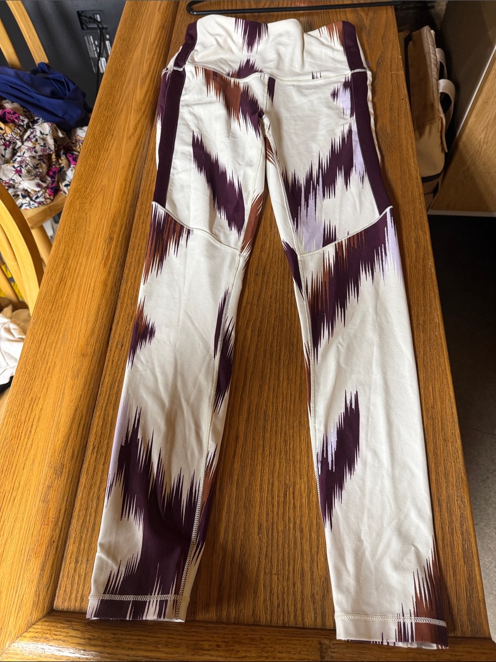 CALIA by Carrie Underwood White and Deep Purple Patterned Leggings